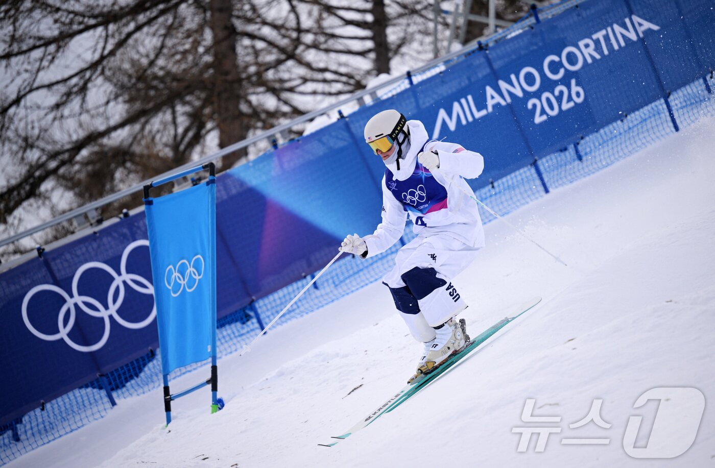 본문 이미지 - 프리스타일 스키 모굴 경기 모습. ⓒ 로이터=뉴스1