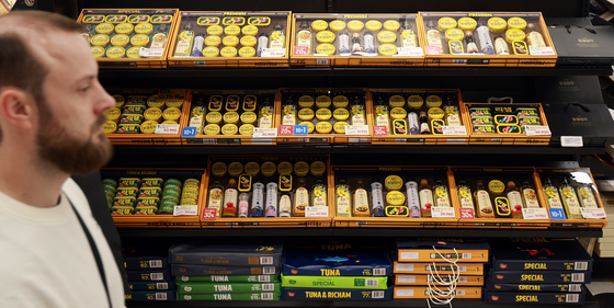 설 앞두고 진열된 명절 선물세트