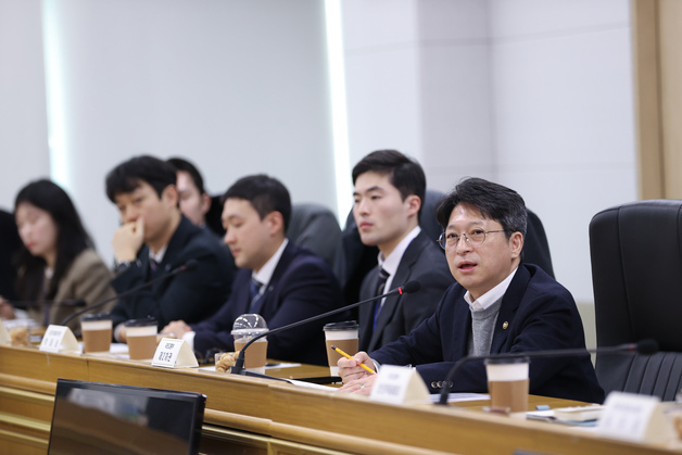 홍지선 국토부 차관 "혁신 기관에 인센티브…갑질은 무관용 엄단"