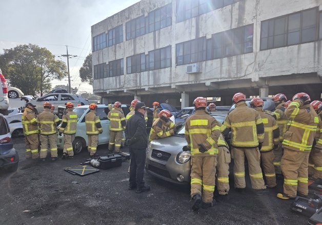 제주소방, 설 연휴 교통사고 대비 특별구조훈련