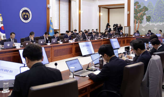 수석보좌관회의 발언하는 이재명 대통령