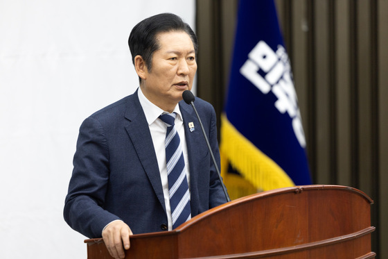 한숨 내쉰 정청래 "장동혁, 초딩보다 못한 결정…국민에 대한 무례"