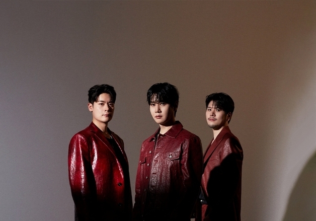 라포엠, 후속 곡 '얼라이브' 활동 시작…음원 차트 1위까지