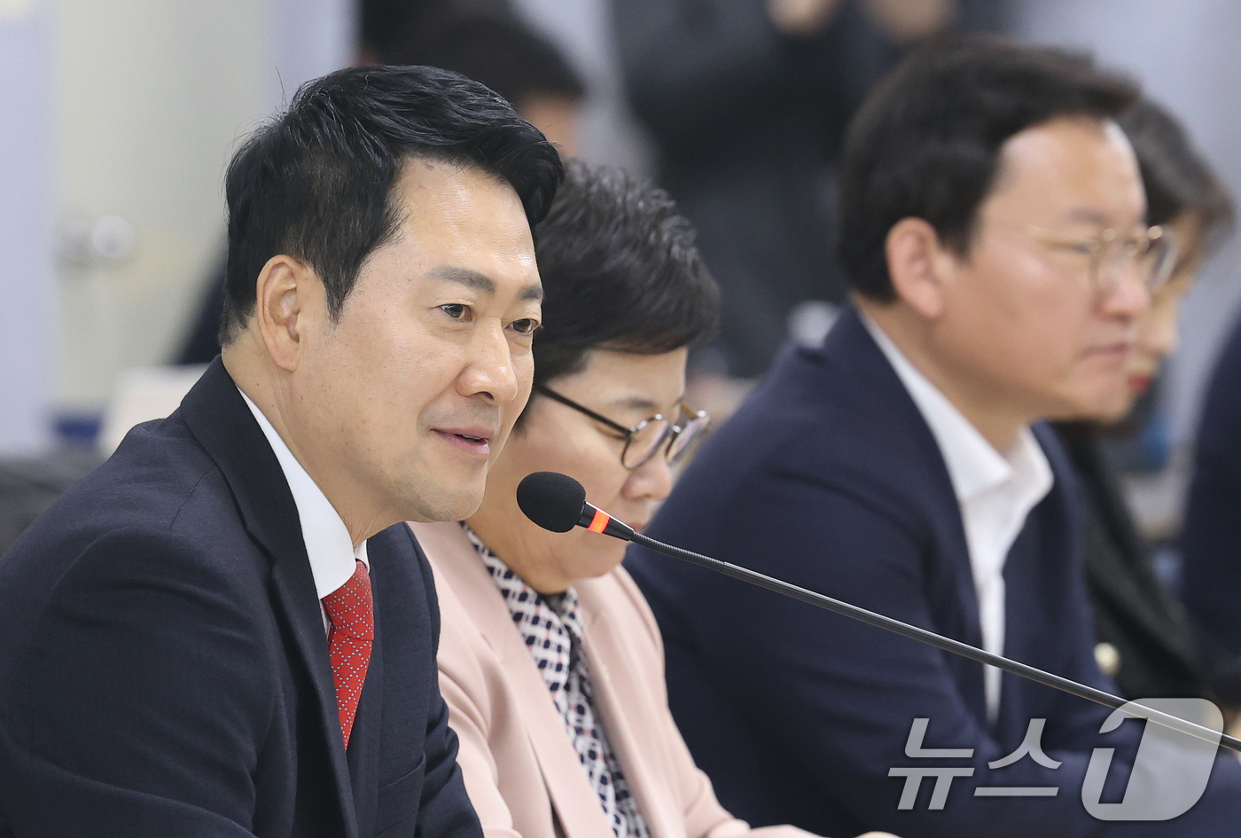 (서울=뉴스1) 오대일 기자 = 장동혁 국민의힘 대표가 12일 오후 서울 영등포구 한국노총 대회의실에서 열린 '국민의힘-한국노총 정책간담회'에서 모두 발언을 하고 있다.  2026 …