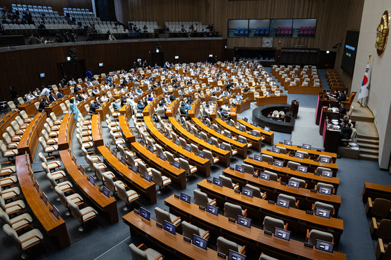 올 하반기부터 유산·출산 때 배우자도 쉰다…돌봄공동책임 법제화