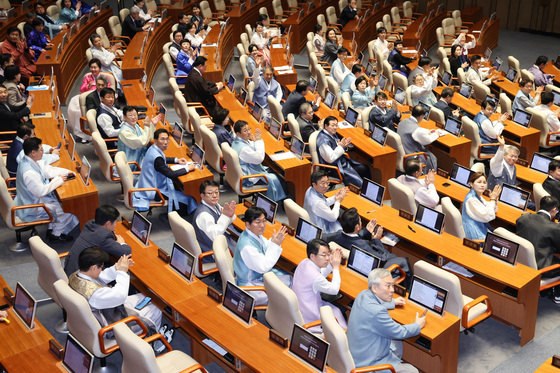 野 보이콧 속 민생법안 등 66건 처리…우 의장 "명절 앞 파행 유감"(종합)