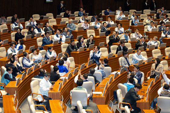 한복 입은 민주당 의원들