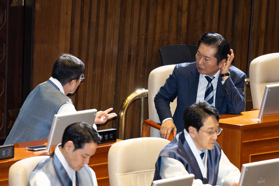 대화하는 정청래·한병도