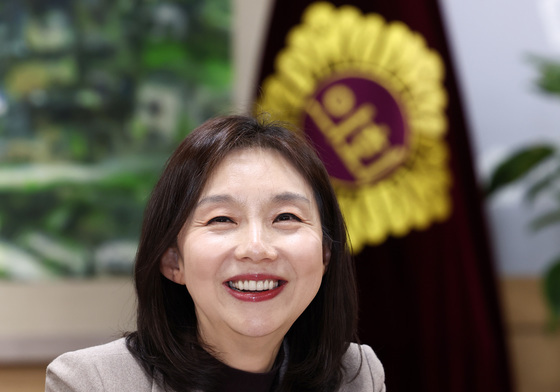 최호정 의장 "쿠팡 과로사 계기, 사회보험 지원 조례 손질"[인터뷰]