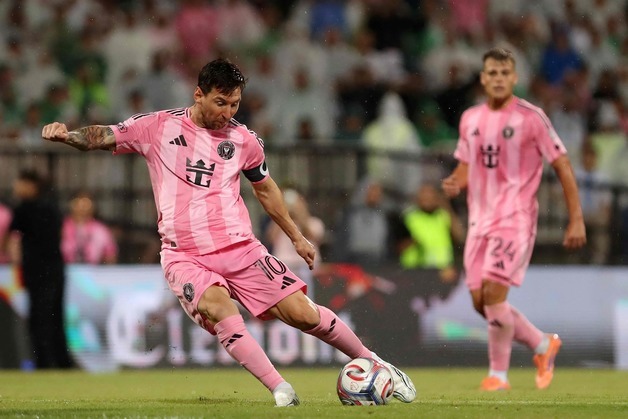 손흥민-메시 맞대결 못 보나?…메시, 햄스트링 부상