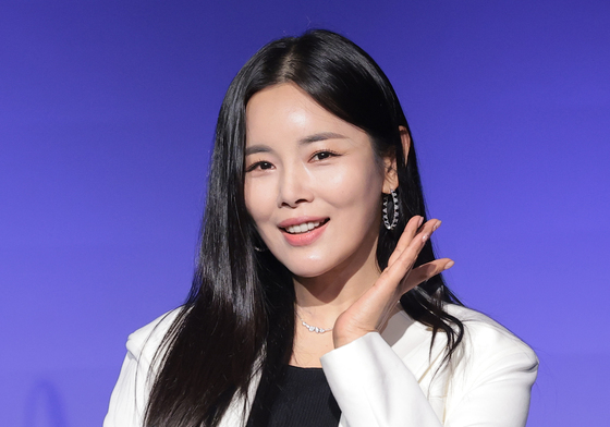 아묻따밴드 조정민 인사 드려요