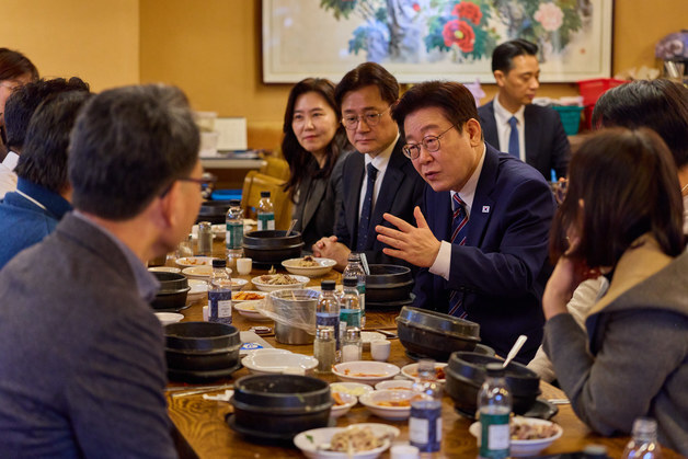 李대통령 지지율 63% 새해 최고…충청 10%p·부울경 15%p 급등[갤럽]