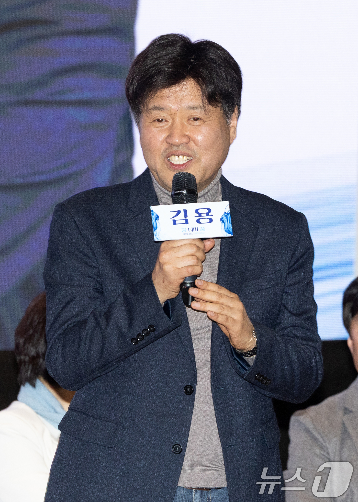 (서울=뉴스1) 이승배 기자 = 김용 전 민주연구원 부원장이 12일 서울 여의도 국회 의원회관에서 열린 자신의 저서 ’대통령의 쓸모‘ 출판 기념회에서 인사말하고 있다. 2026.2 …