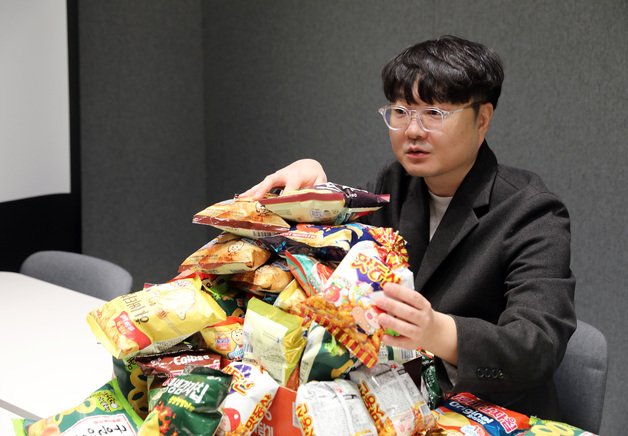 [유통人터뷰]"답은 결국 고객에 있다"…이마트 '과자 무한담기' 인기 비결