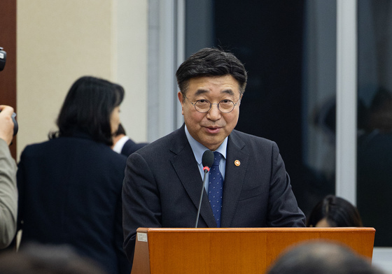 정부 측 의견 제시하는 윤호중 행안부 장관