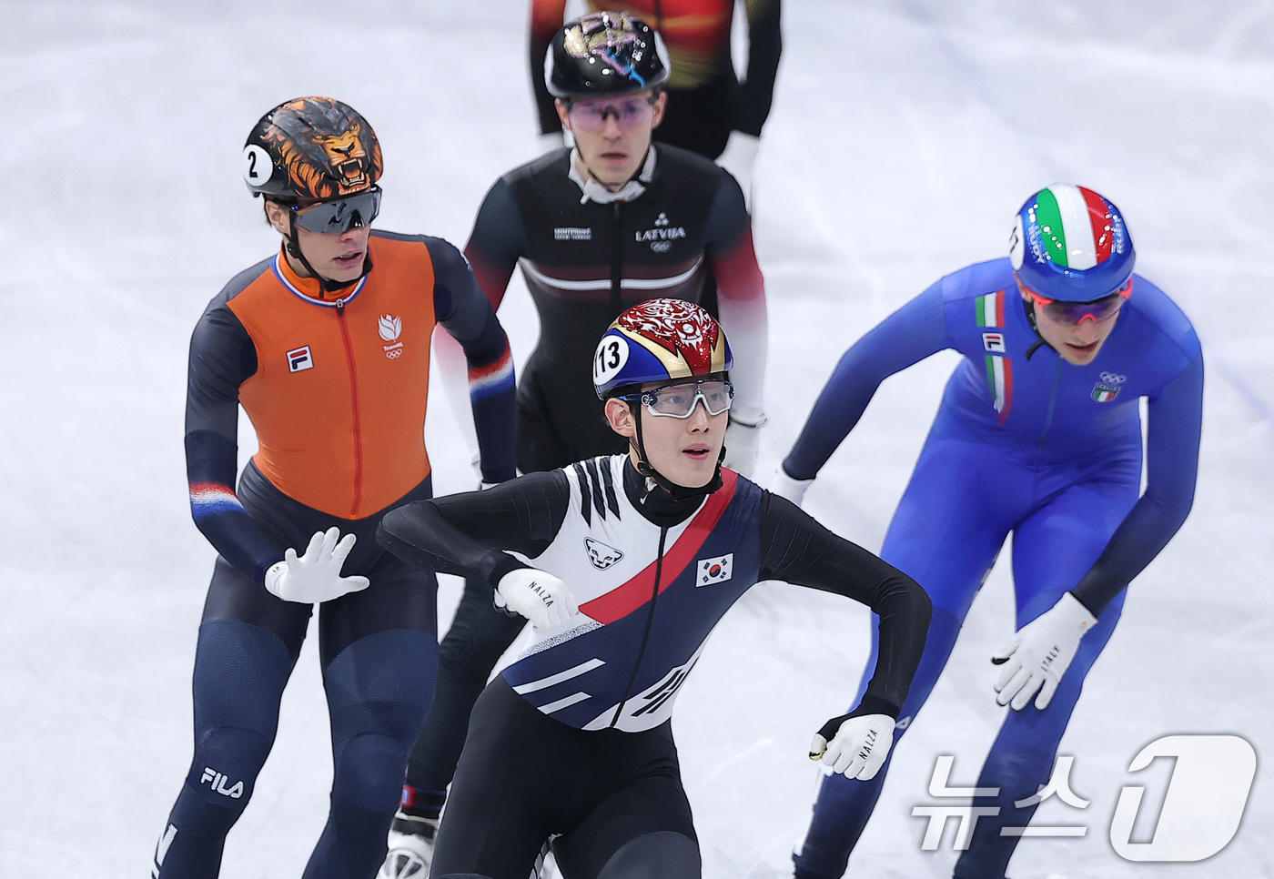 (밀라노=뉴스1) 김성진 기자 = 쇼트트랙 임종언이 12일(현지시간) 이탈리아 밀라노 아이스 스케이팅 아레나에서 열린 2026 밀라노·코르티나담페초 동계올림픽 쇼트트랙 남자 100 …