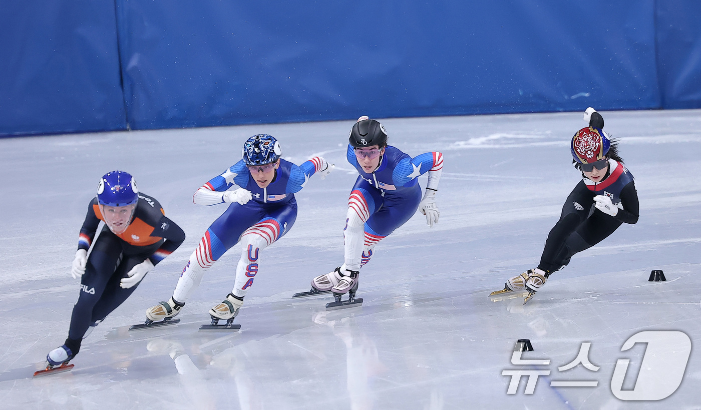 (밀라노=뉴스1) 김성진 기자 = 쇼트트랙 김길리가 12일(현지시간) 이탈리아 밀라노 아이스 스케이팅 아레나에서 열린 2026 밀라노·코르티나담페초 동계올림픽 쇼트트랙 여자 500 …