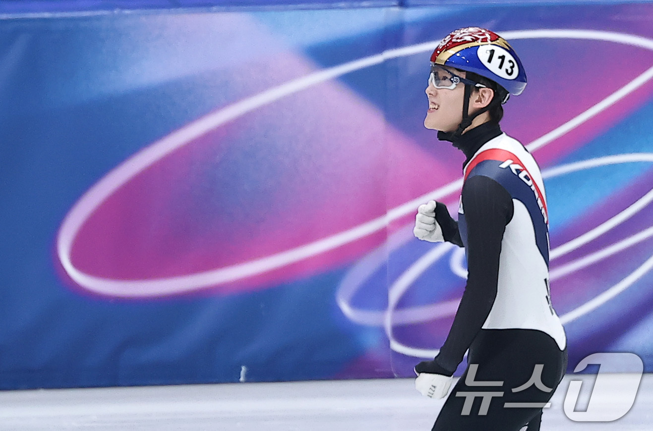 (밀라노=뉴스1) 김성진 기자 = 쇼트트랙 임종언이 12일(현지시간) 이탈리아 밀라노 아이스 스케이팅 아레나에서 열린 2026 밀라노·코르티나담페초 동계올림픽 쇼트트랙 남자 100 …