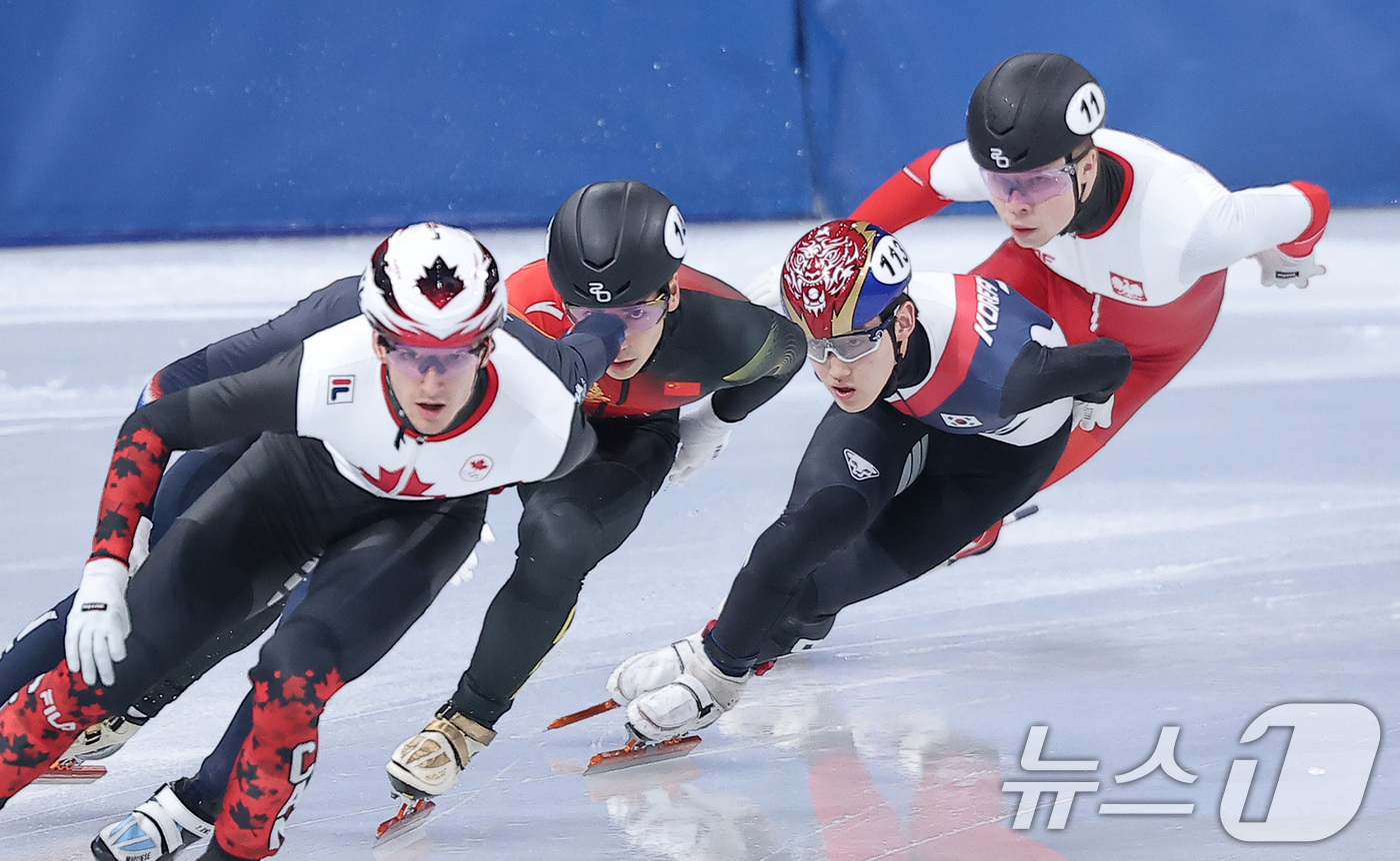 (밀라노=뉴스1) 김성진 기자 = 쇼트트랙 임종언이 12일(현지시간) 이탈리아 밀라노 아이스 스케이팅 아레나에서 열린 2026 밀라노·코르티나담페초 동계올림픽 쇼트트랙 남자 100 …