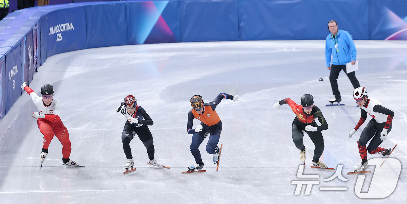 (밀라노=뉴스1) 김성진 기자 = 쇼트트랙 임종언이 12일(현지시간) 이탈리아 밀라노 아이스 스케이팅 아레나에서 열린 2026 밀라노·코르티나담페초 동계올림픽 쇼트트랙 남자 100 …