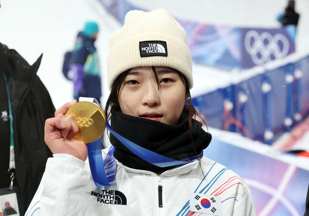 '큰 충돌' 포기 안한 최가온·아픔 딛고 하나된 '계주'…명장면