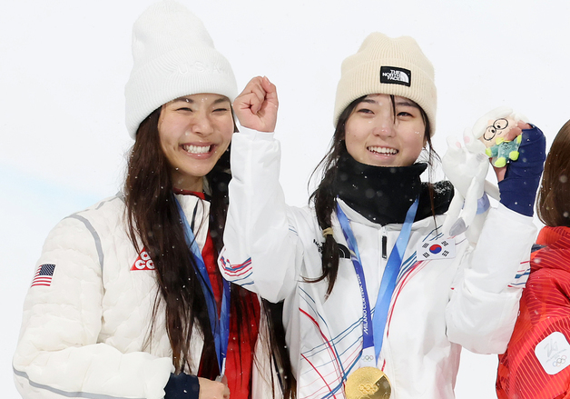 '스노보드 金' 최가온, 챔피언 클로이 김에게 배웠다…"청출어람"