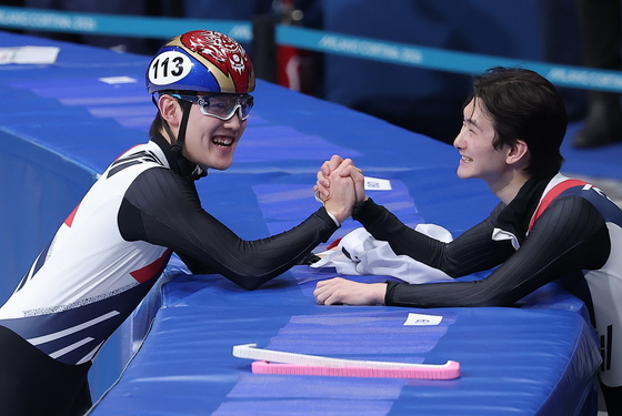 신동민과 기쁨 나누는 임종언