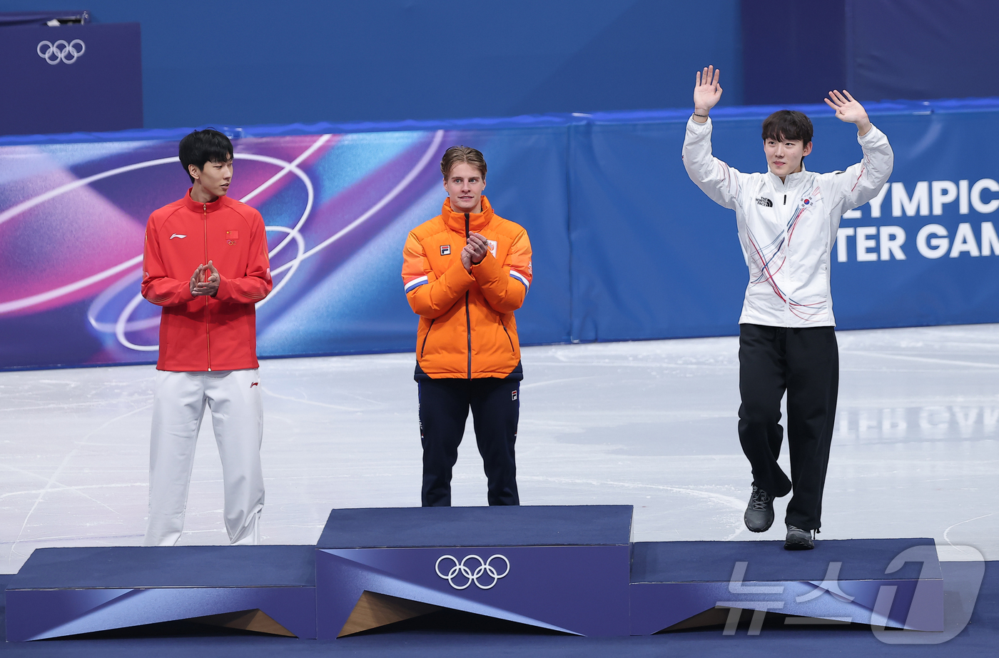 (밀라노=뉴스1) 김성진 기자 = 쇼트트랙 남자 1000m에서 동메달을 획득한 임종언이 12일(현지시간) 이탈리아 밀라노 아이스 스케이팅 아레나에서 열린 2026 밀라노·코르티나담 …