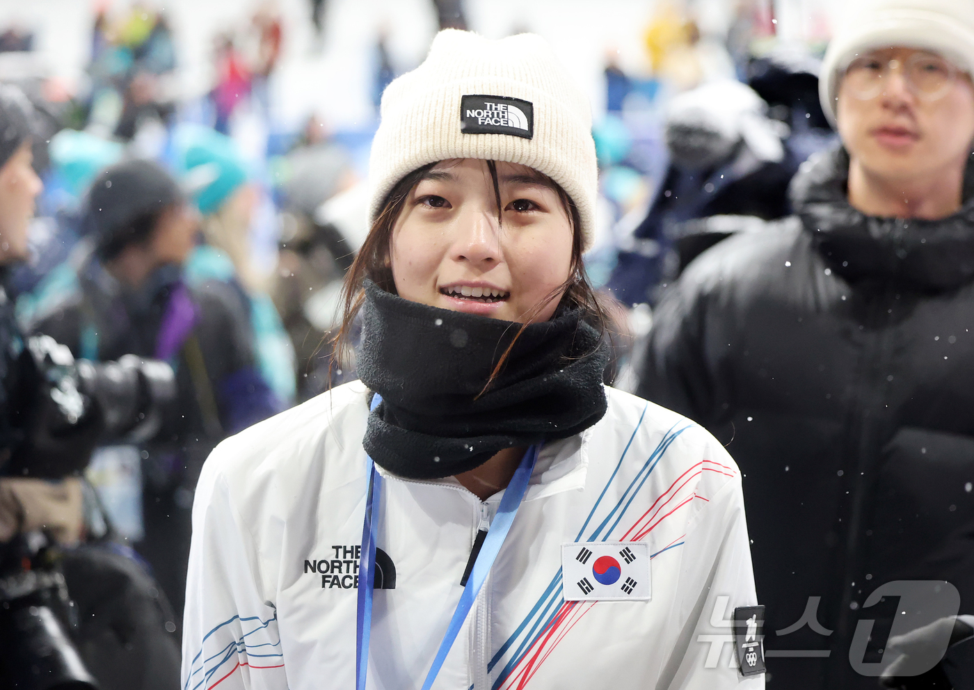(리비뇨=뉴스1) 김진환 기자 = 12일(현지시간) 이탈리아 리비뇨 스노파크에서 열린 2026 밀라노·코르티나담페초 동계올림픽 스노보드 여자 하프파이프 결선에서 90.25점을 받아 …