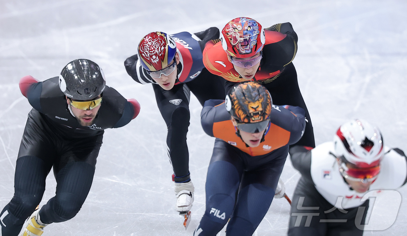 (밀라노=뉴스1) 김성진 기자 = 쇼트트랙 임종언이 12일(현지시간) 이탈리아 밀라노 아이스 스케이팅 아레나에서 열린 2026 밀라노·코르티나담페초 동계올림픽 쇼트트랙 남자 100 …