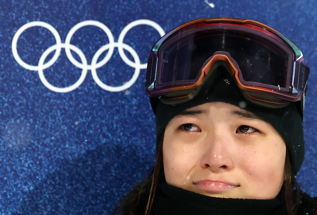 최가온의 '극적 금메달', 대회 전반기 최고 장면 베스트7[올림픽]