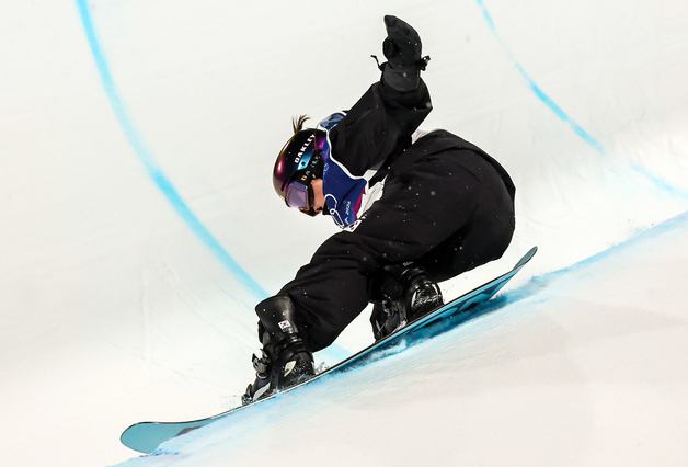 최가온, 아찔한 착지