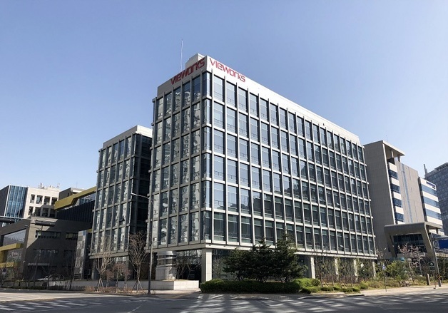 뷰웍스 2025년 매출 2393억 원…전년 대비 7.4% 증가