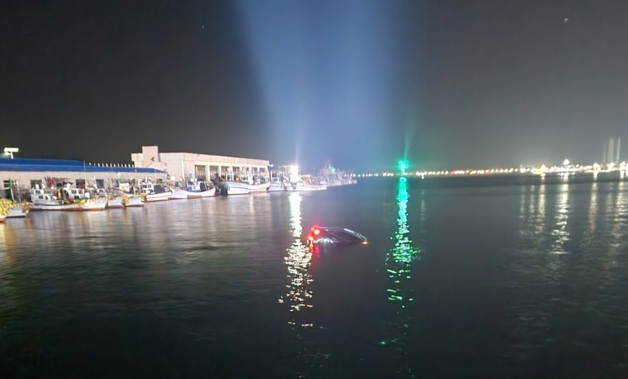 경북 울진 후포항서 외제차 바다 추락…40대 남성 사망