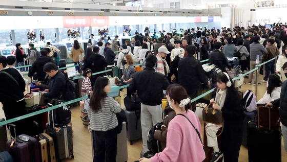설 연휴 분주한 인천공항