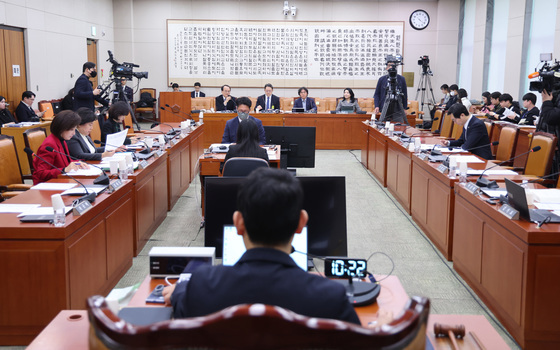 법사위, 상법 개정안 공청회