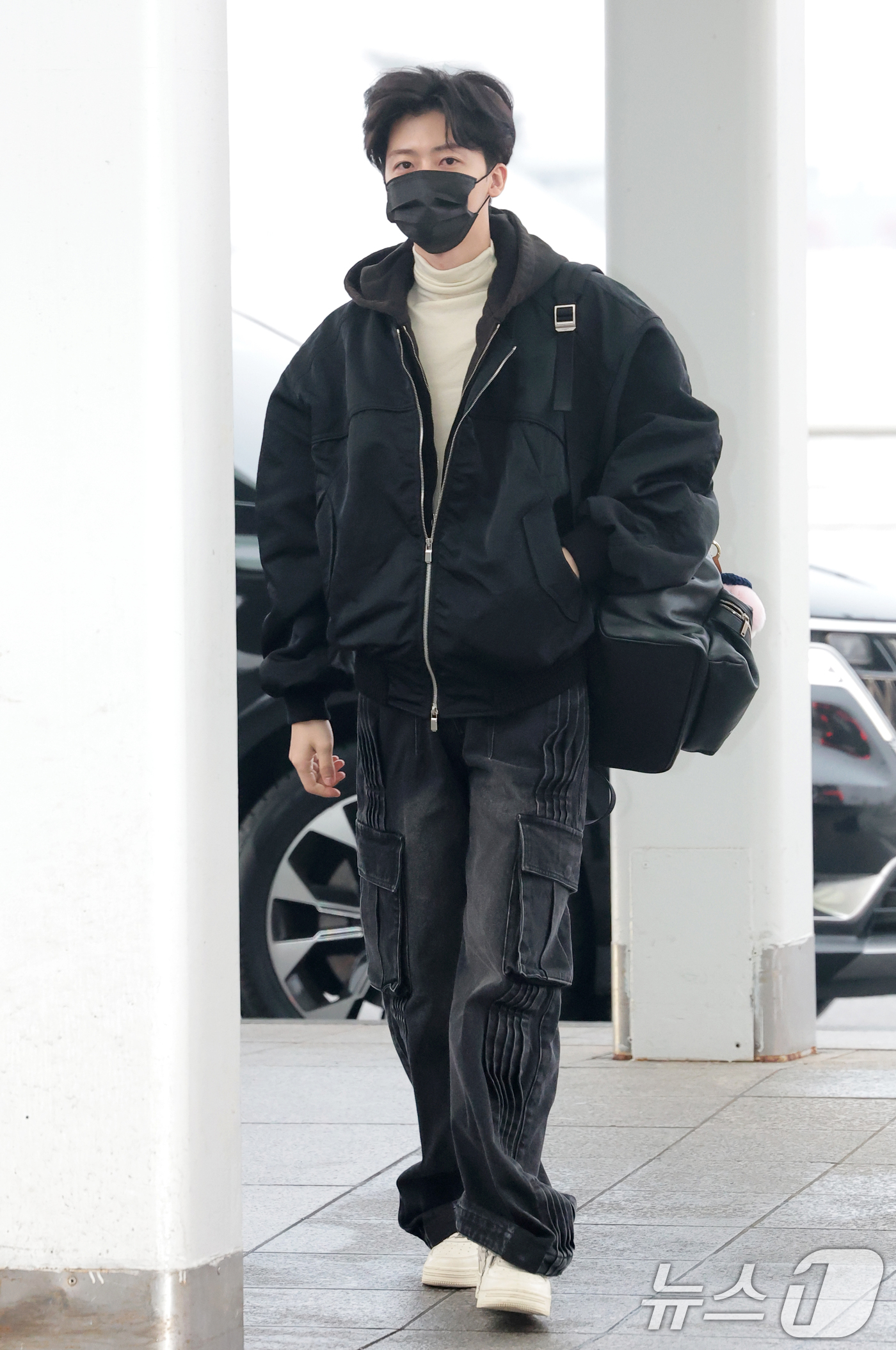 (인천공항=뉴스1) 권현진 기자 = 그룹 NCT 드림 재민이 콘서트를 위해 13일 인천공항을 통해 태국 방콕으로 출국하고 있다. 2026.2.13/뉴스1