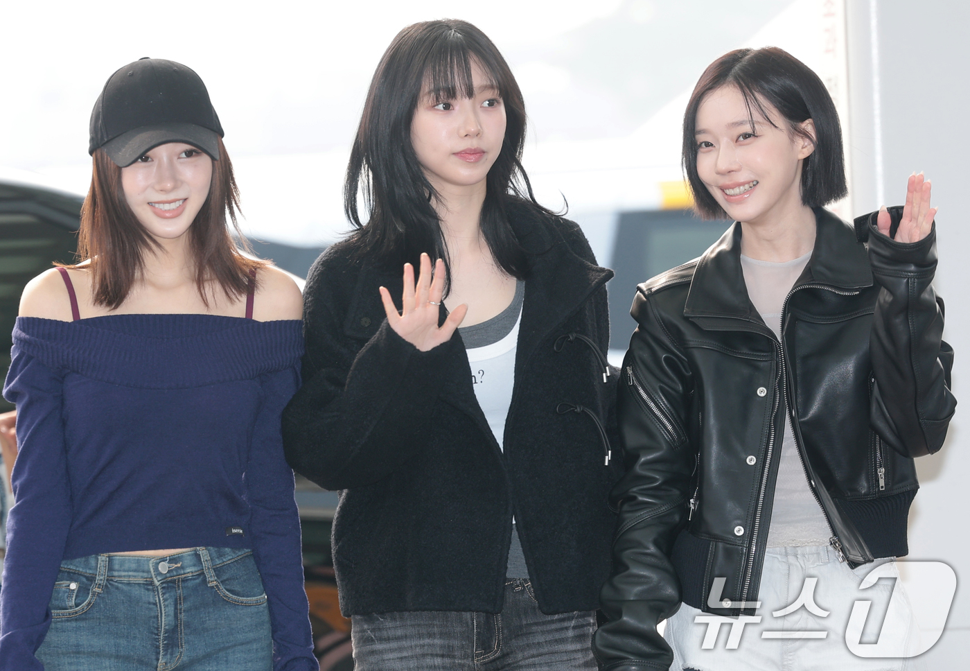 (인천공항=뉴스1) 권현진 기자 = 그룹 에스파 지젤(왼쪽부터)과 카리나, 윈터가 콘서트를 위해 13일 인천공항을 통해 태국 방콕으로 출국하고 있다. 2026.2.13/뉴스1