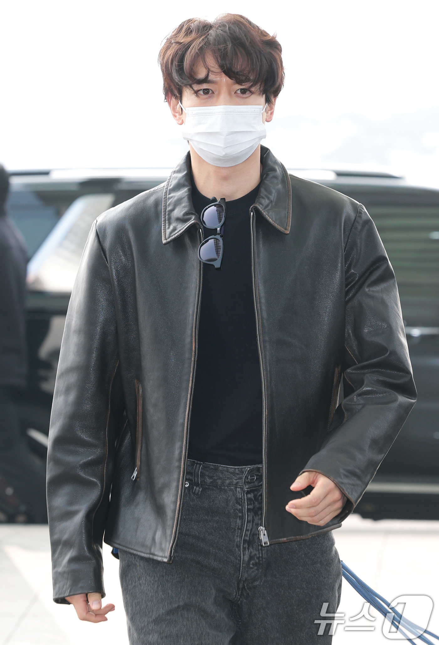 (인천공항=뉴스1) 권현진 기자 = 그룹 샤이니 민호가 콘서트를 위해 13일 인천공항을 통해 태국 방콕으로 출국하고 있다. 2026.2.13/뉴스1