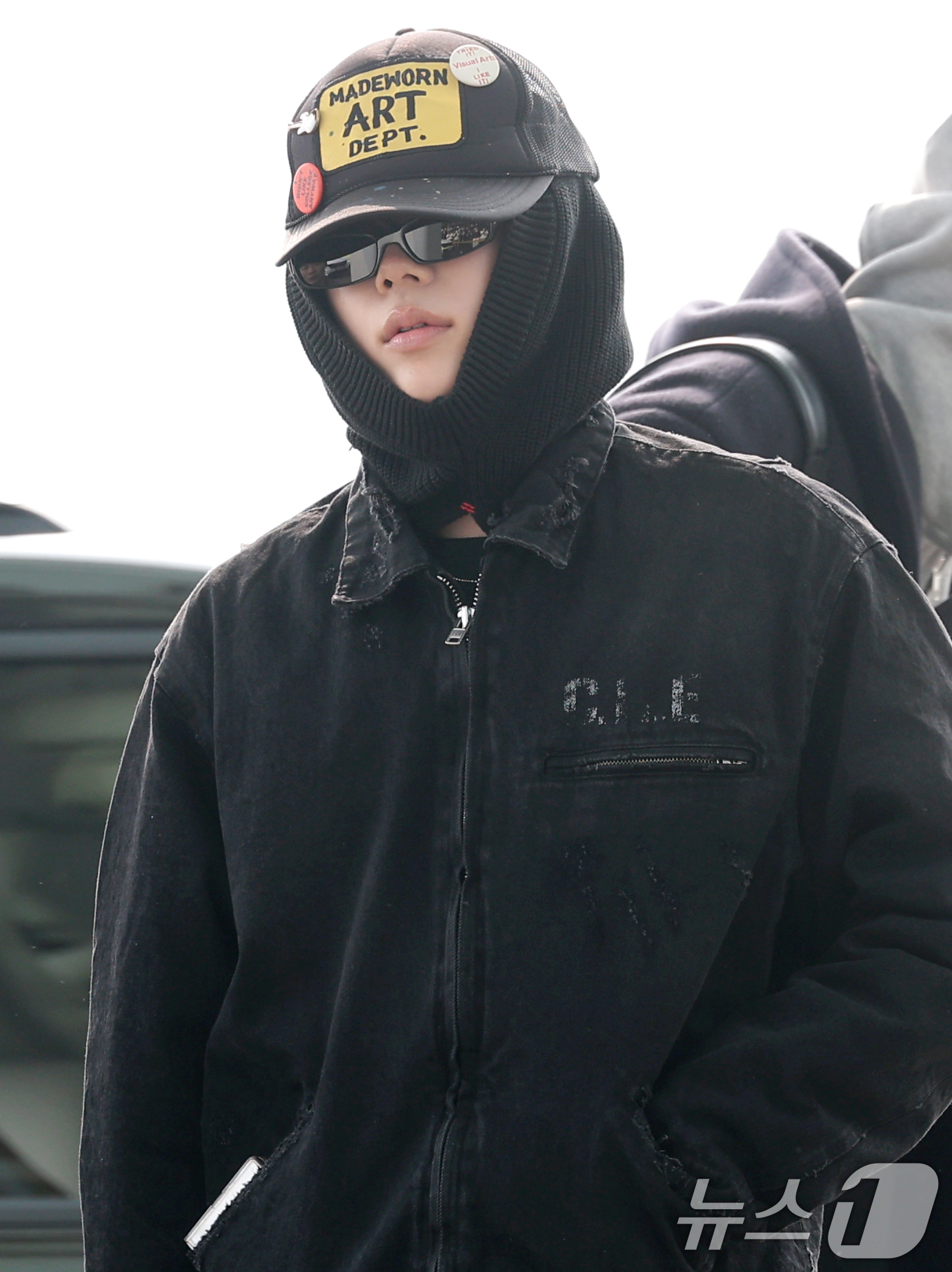 (인천공항=뉴스1) 권현진 기자 = 그룹 라이즈 쇼타로가 콘서트를 위해 13일 인천공항을 통해 태국 방콕으로 출국하고 있다. 2026.2.13/뉴스1