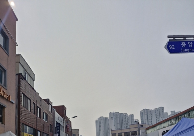 "고향 오니 반갑다"…충남 서해안권 시장·관광지 모처럼 활기