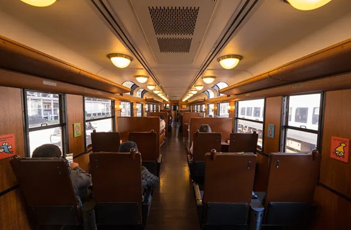 본문 이미지 - 앞차는 조용하고 고급스러운 분위기입니다.(일본정부관광국 제공)