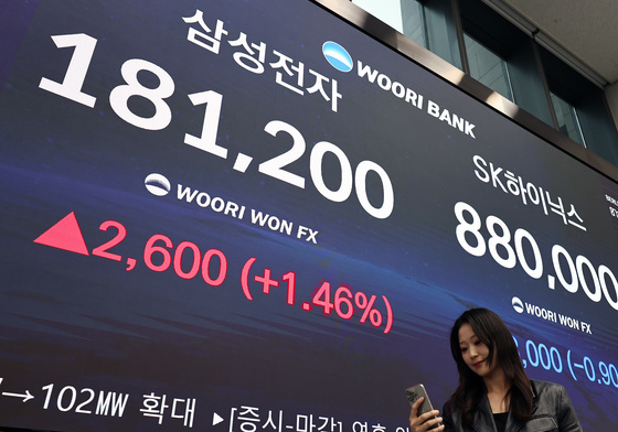 '18만원' 등극한 삼성전자