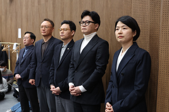 배현진 기자회견 참석한 한동훈