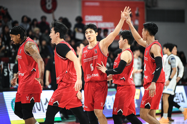 '박지훈 18점' 정관장, KT 74-65 제압…단독 2위 도약