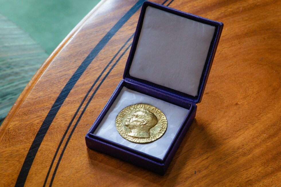 본문 이미지 - 노벨평화상 메달. (노벨위원회 홈페이지 캡쳐)