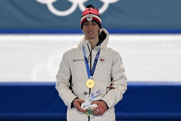 체코 '20세' 신예 이엘레크, 빙속 남자 1만m 금메달[올림픽]