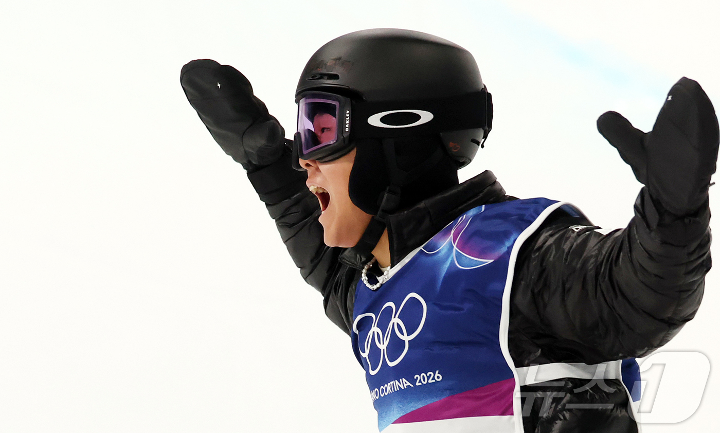 (리비뇨=뉴스1) 김진환 기자 = 스노보드 이채운이 13일(현지시간) 이탈리아 리비뇨 스노파크에서 열린 2026 밀라노·코르티나담페초 동계올림픽 스노보드 남자 하프파이프 3차 결선 …