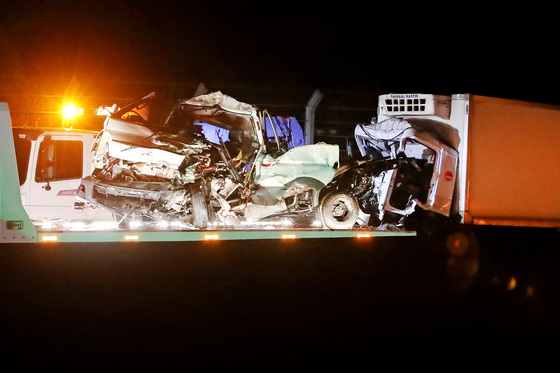 신대구부산고속도 '쾅쾅쾅' 1명 사망…양방향 3시간 넘는 정체