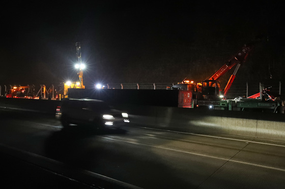 설 연휴 첫날, 신대구부산고속도로 대구 방향 5시간 넘도록 전면 통제